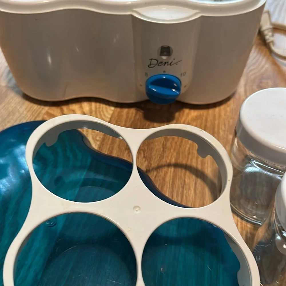 Deni Yogurt Maker with Blue Lid